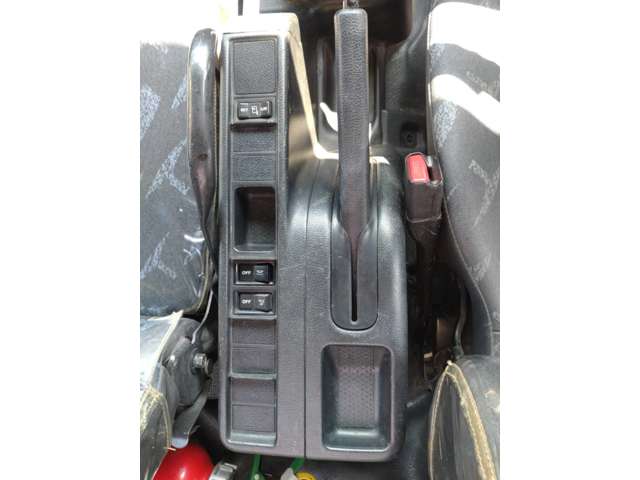 日野自動車レンジャー 4tユニック 4段クレーン ラジコン付|中古トラックの販売・買取・査定のアイナビ