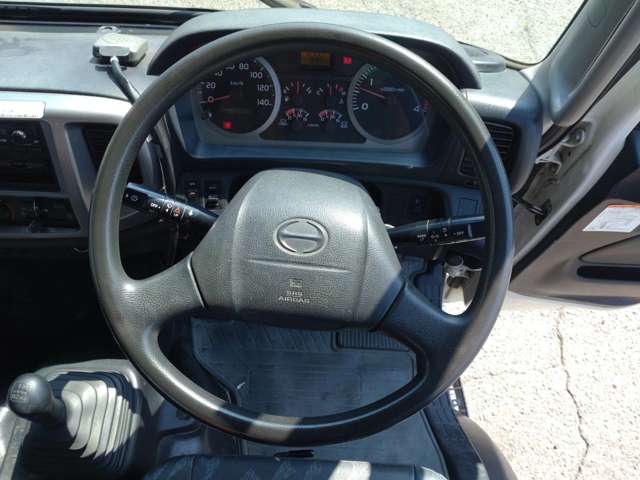 日野自動車レンジャー 4tユニック 4段クレーン ラジコン付|中古トラックの販売・買取・査定のアイナビ