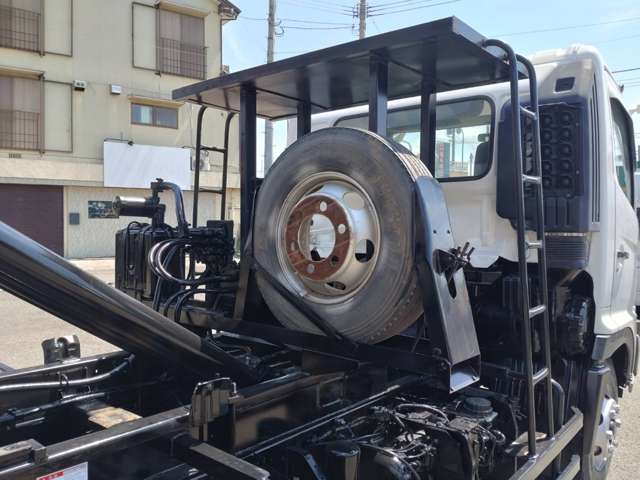 日野自動車レンジャー アームロール ハイブリッド車|中古トラックの販売・買取・査定のアイナビ