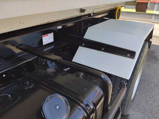 日野自動車レンジャー アームロール ハイブリッド車|中古トラックの販売・買取・査定のアイナビ