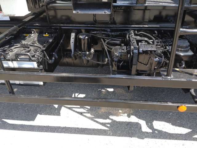 日野自動車レンジャー アームロール ハイブリッド車|中古トラックの販売・買取・査定のアイナビ