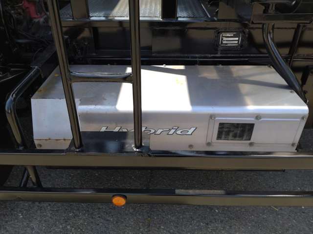 日野自動車レンジャー アームロール ハイブリッド車|中古トラックの販売・買取・査定のアイナビ