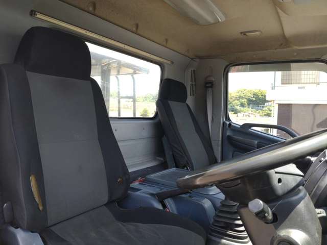 日野自動車レンジャー アームロール ハイブリッド車|中古トラックの販売・買取・査定のアイナビ