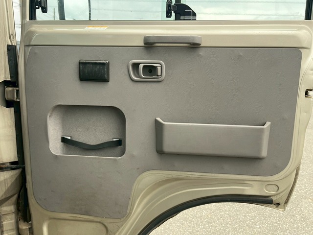 総輪エアサス★観光仕様★定員29人★自動扉★自動ステップ|中古トラックの販売・買取・査定のアイナビ