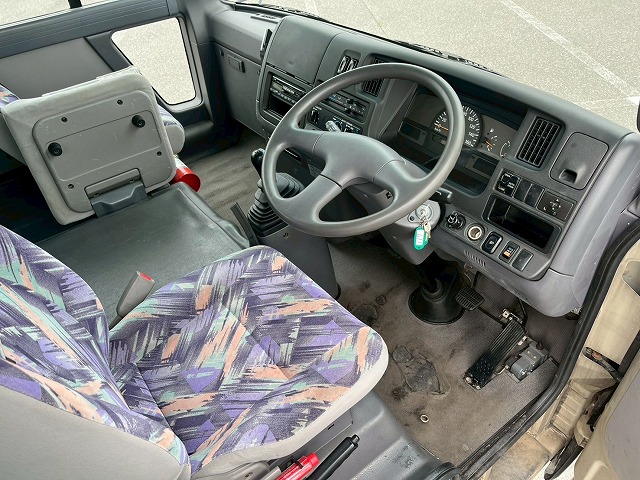 総輪エアサス★観光仕様★定員29人★自動扉★自動ステップ|中古トラックの販売・買取・査定のアイナビ