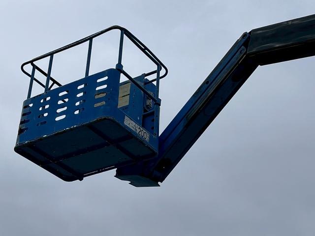 三菱ふそうキャンター高所作業車|中古トラックの販売・買取・査定のアイナビ