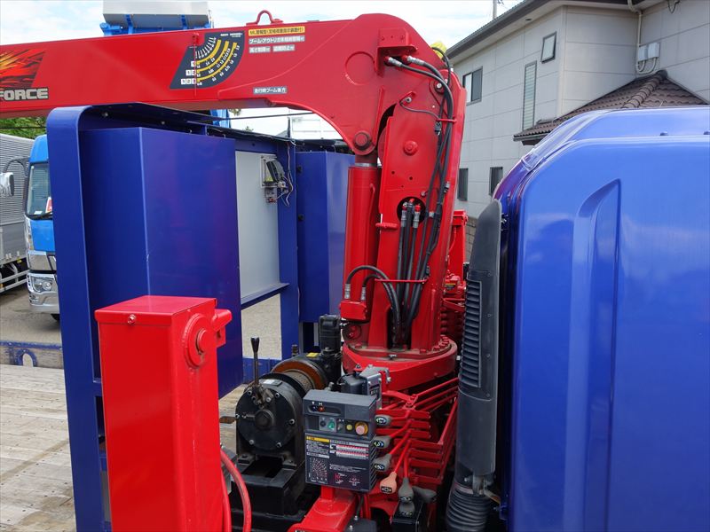 増tセルフクレーン 3段ラジコン ウインチ 中型免許対応|中古トラックの販売・買取・査定のアイナビ