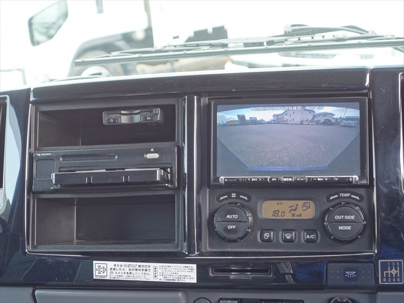 増tセルフクレーン 3段ラジコン ウインチ 中型免許対応|中古トラックの販売・買取・査定のアイナビ