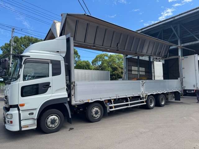 H28クオン AT 4軸低床13.5t Rエアサス フルハーフ|中古トラックの販売・買取・査定のアイナビ