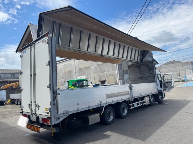 H28クオン AT 4軸低床13.5t Rエアサス フルハーフ|中古トラックの販売・買取・査定のアイナビ