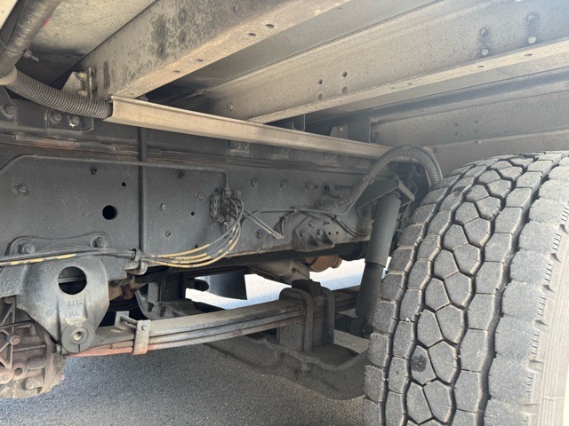 H28クオン AT 4軸低床13.5t Rエアサス フルハーフ|中古トラックの販売・買取・査定のアイナビ