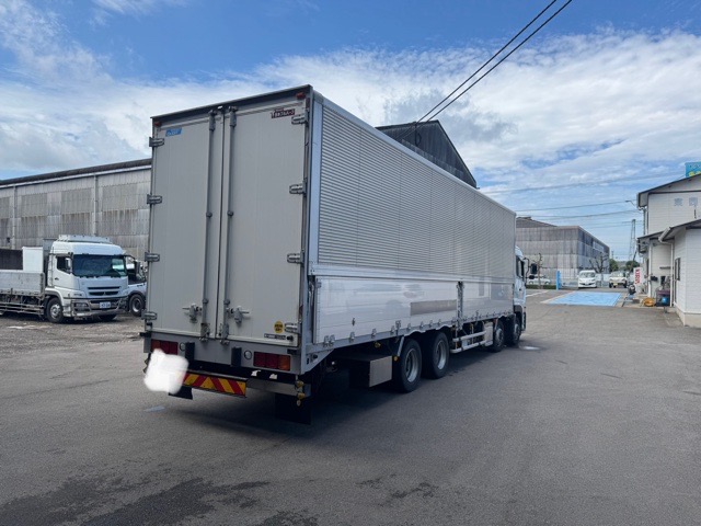 H28クオン AT 4軸低床13.5t Rエアサス フルハーフ|中古トラックの販売・買取・査定のアイナビ