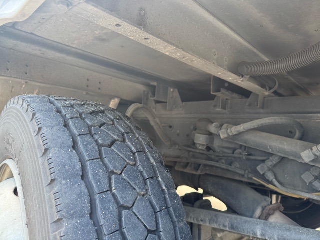 H28クオン AT 4軸低床13.5t Rエアサス フルハーフ|中古トラックの販売・買取・査定のアイナビ