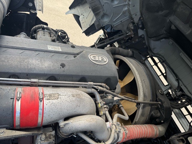 H28クオン AT 4軸低床13.5t Rエアサス フルハーフ|中古トラックの販売・買取・査定のアイナビ