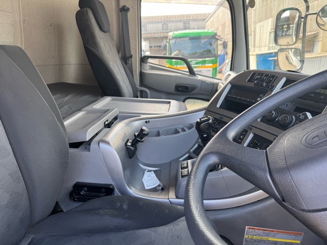 H28クオン AT 4軸低床13.5t Rエアサス フルハーフ|中古トラックの販売・買取・査定のアイナビ