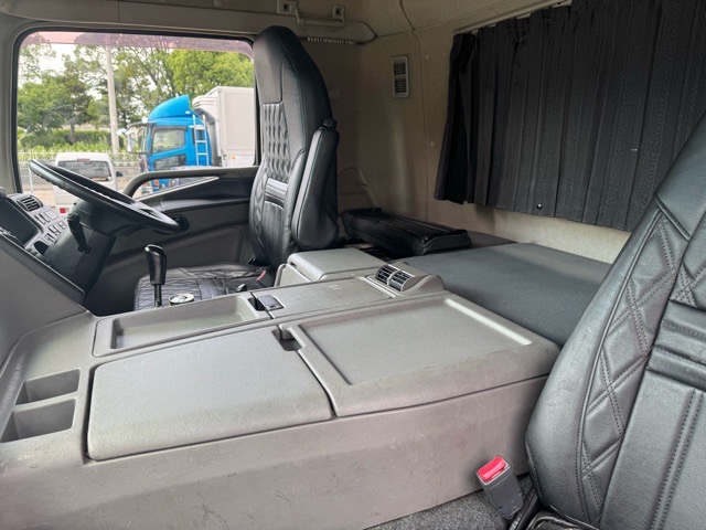 H28検付Sグレートアルミブロック床鉄板7MT Rエアサス|中古トラックの販売・買取・査定のアイナビ