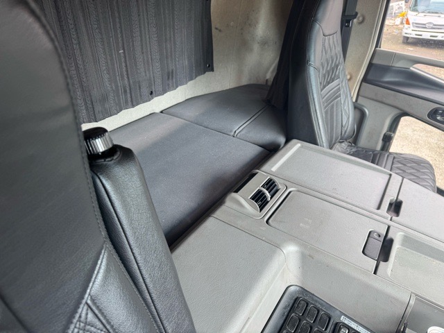 H28検付Sグレートアルミブロック床鉄板7MT Rエアサス|中古トラックの販売・買取・査定のアイナビ