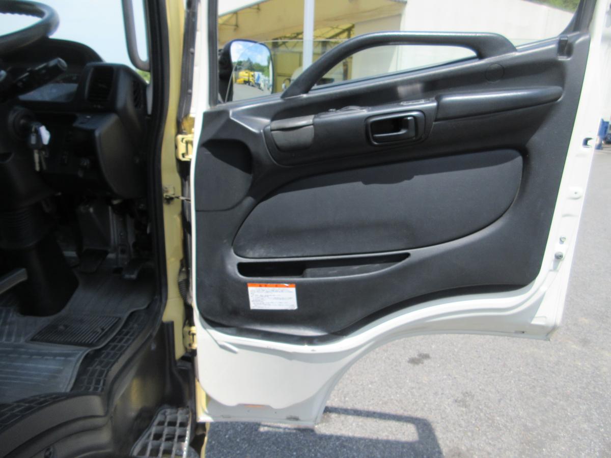 レンジャー 積載11トン コンクリートミキサー車 カヤバ!!|中古トラックの販売・買取・査定のアイナビ