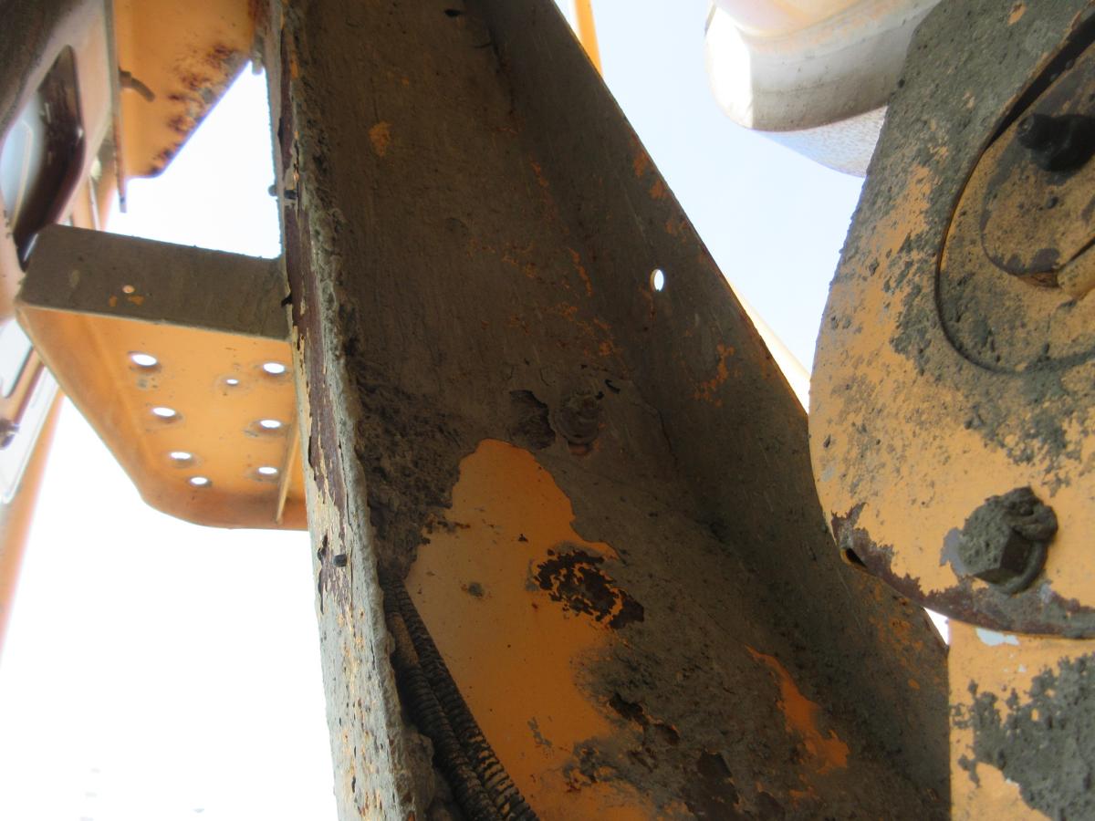 レンジャー 積載11トン コンクリートミキサー車 カヤバ!!|中古トラックの販売・買取・査定のアイナビ