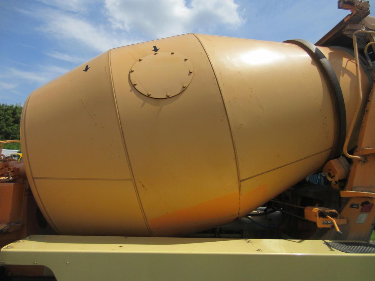 レンジャー 積載11トン コンクリートミキサー車 カヤバ!!|中古トラックの販売・買取・査定のアイナビ