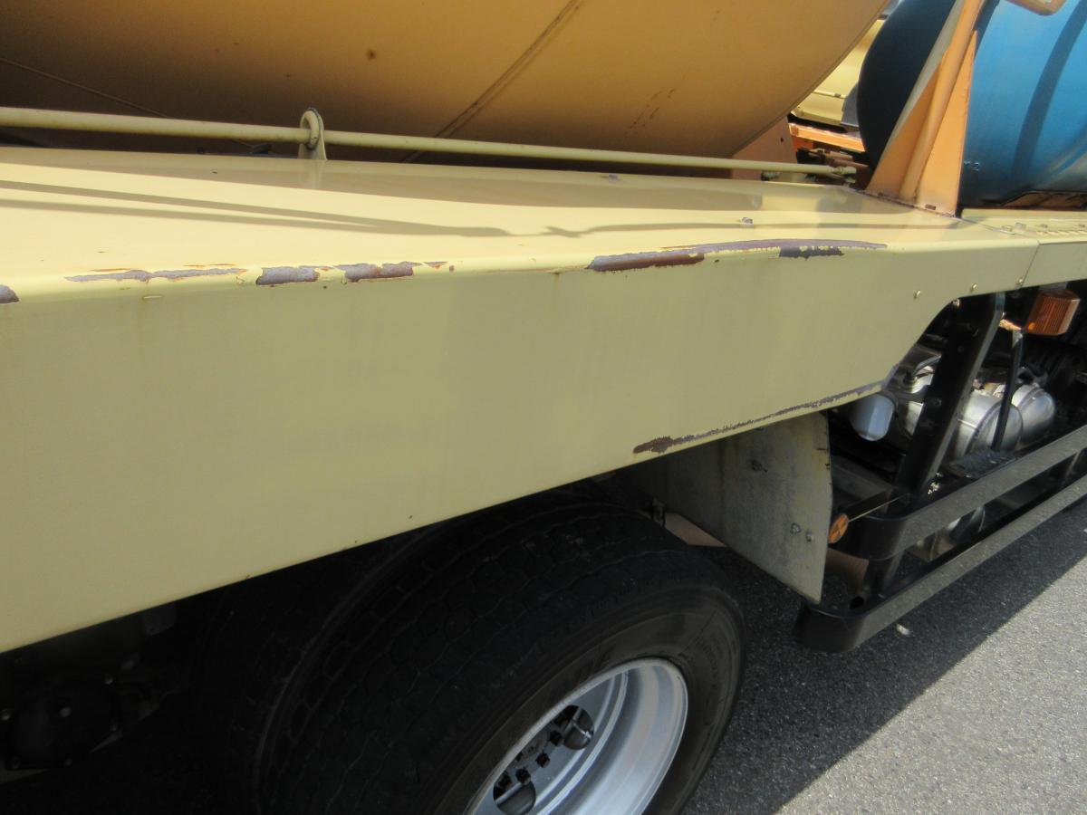 レンジャー 積載11トン コンクリートミキサー車 カヤバ!!|中古トラックの販売・買取・査定のアイナビ