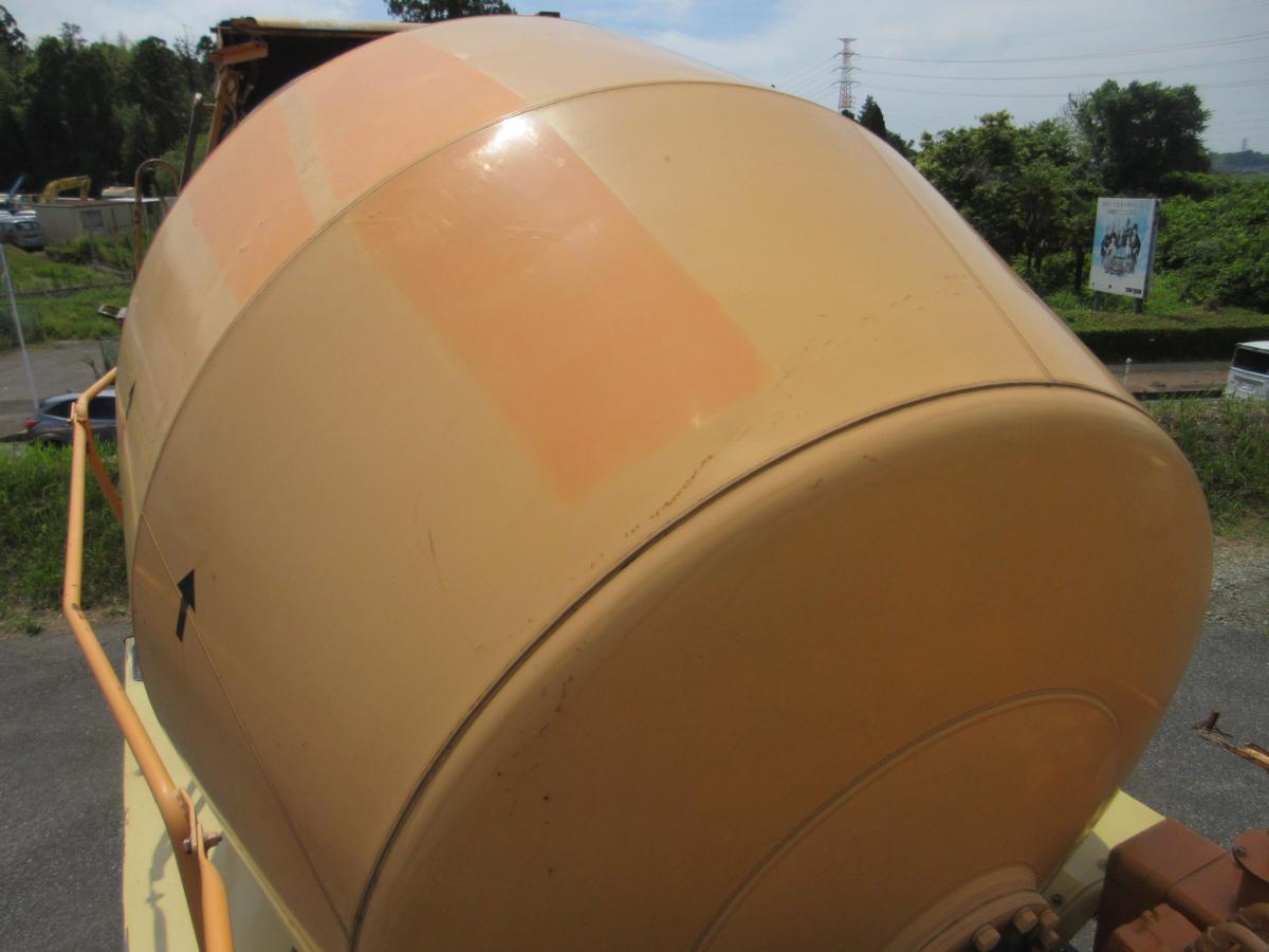 レンジャー 積載11トン コンクリートミキサー車 カヤバ!!|中古トラックの販売・買取・査定のアイナビ