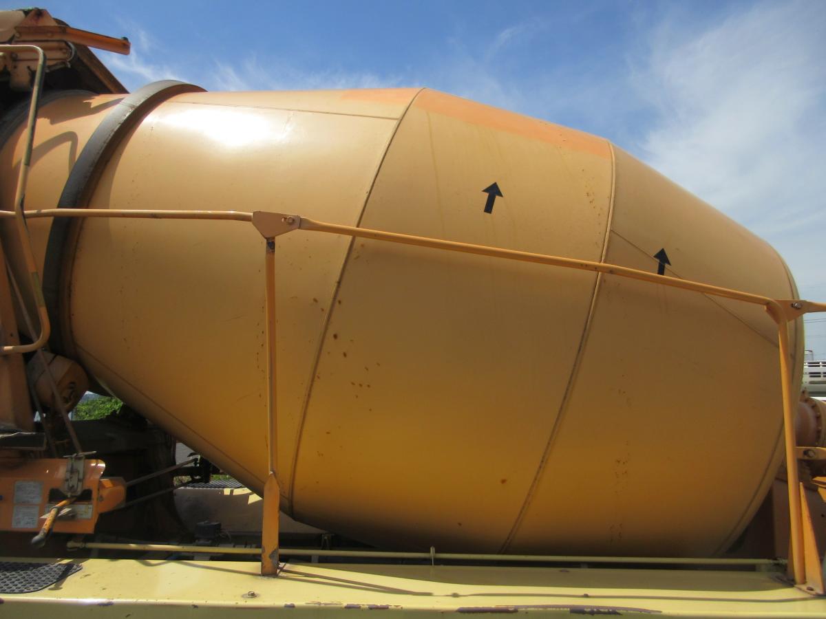 レンジャー 積載11トン コンクリートミキサー車 カヤバ!!|中古トラックの販売・買取・査定のアイナビ