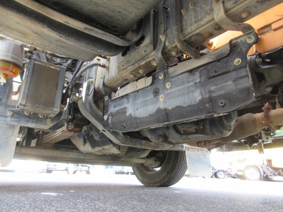 レンジャー 積載11トン コンクリートミキサー車 カヤバ!!|中古トラックの販売・買取・査定のアイナビ