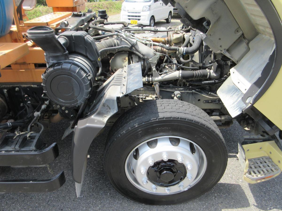 レンジャー 積載11トン コンクリートミキサー車 カヤバ!!|中古トラックの販売・買取・査定のアイナビ