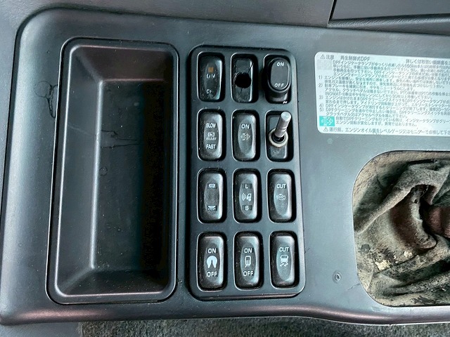 トラクターヘッドハイルーフ後輪エアサス10t45t牽引|中古トラックの販売・買取・査定のアイナビ