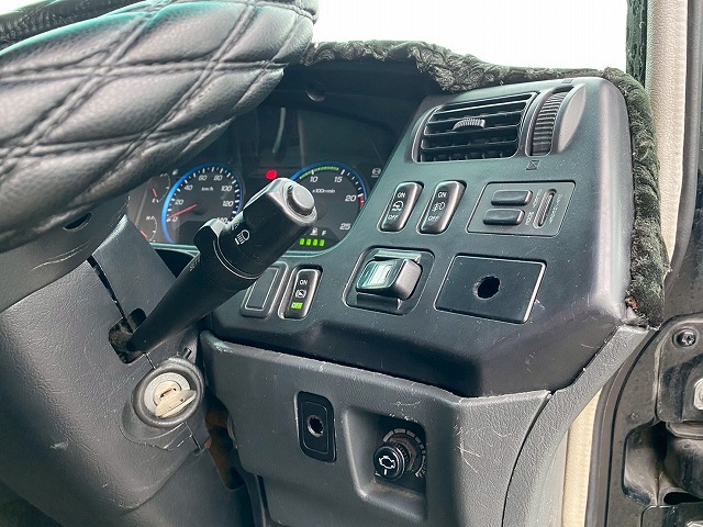 トラクターヘッドハイルーフ後輪エアサス10t45t牽引|中古トラックの販売・買取・査定のアイナビ