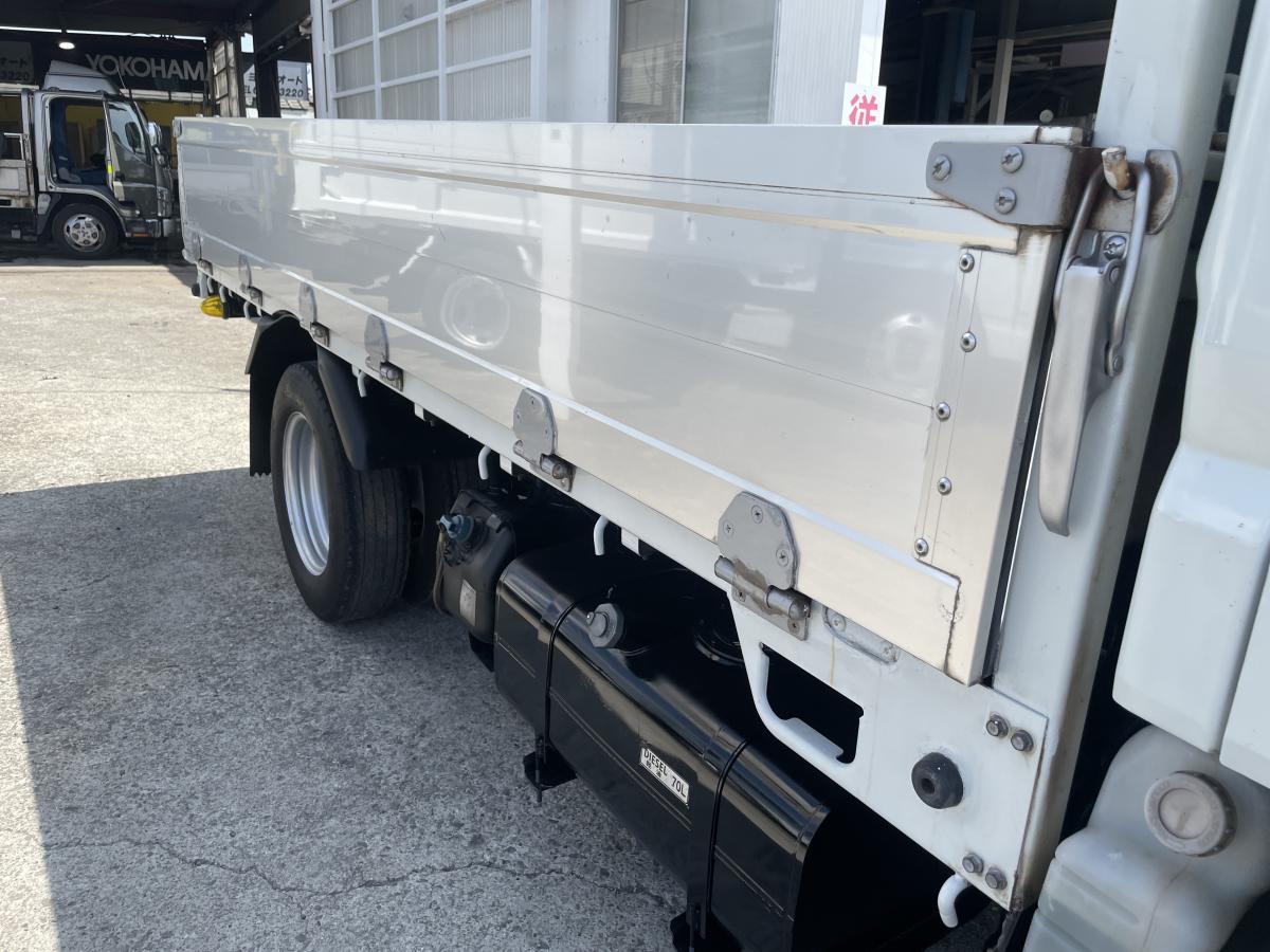 R1キャンター 2t平ボディ アルミブロック|中古トラックの販売・買取・査定のアイナビ