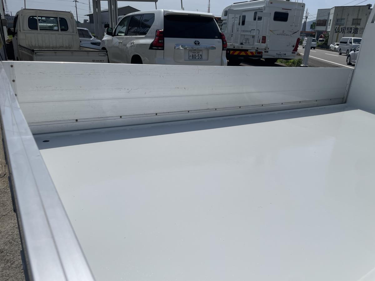 R1キャンター 2t平ボディ アルミブロック|中古トラックの販売・買取・査定のアイナビ