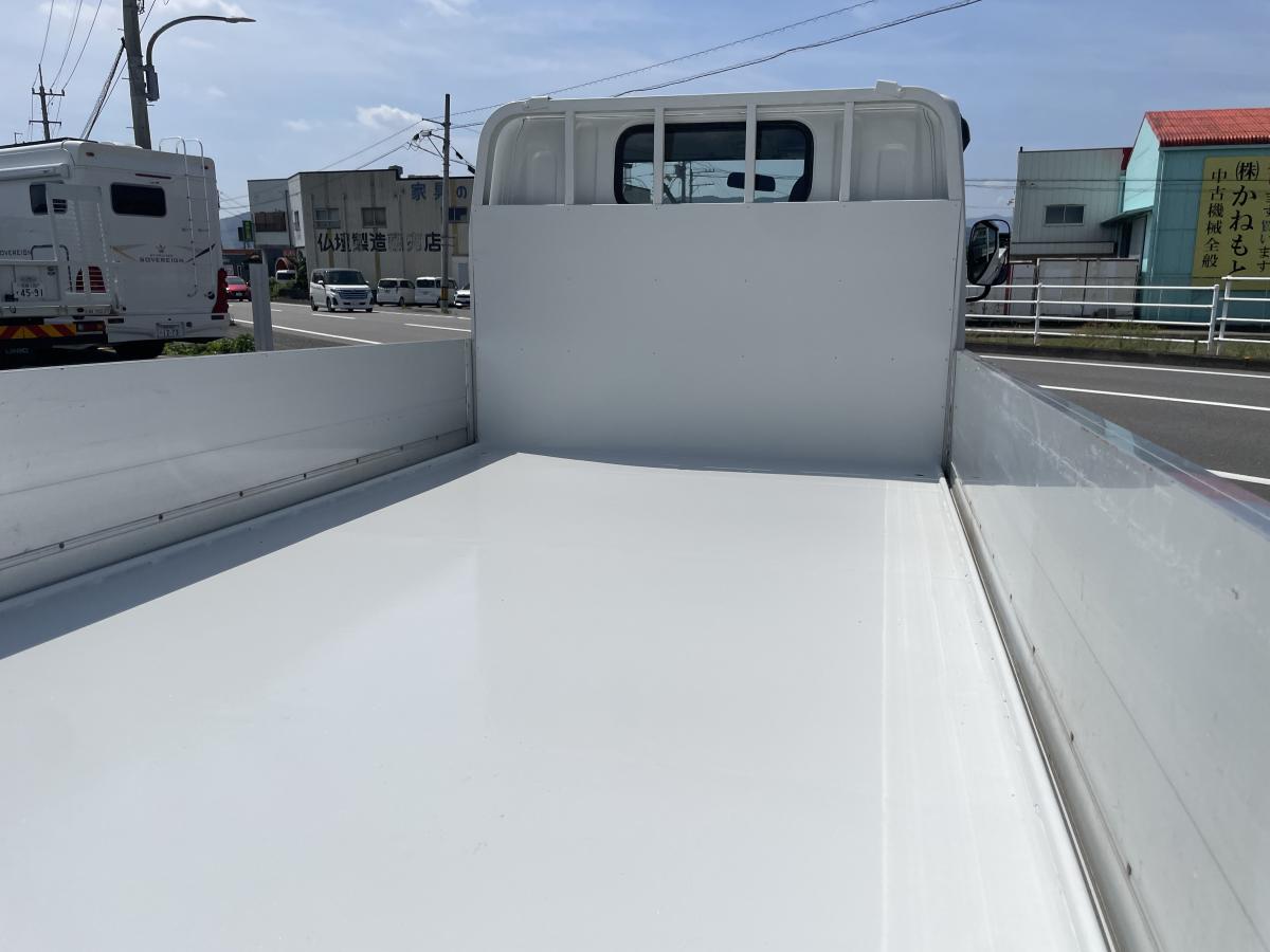 R1キャンター 2t平ボディ アルミブロック|中古トラックの販売・買取・査定のアイナビ