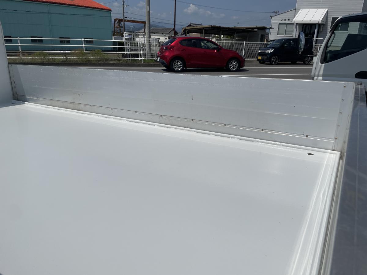 R1キャンター 2t平ボディ アルミブロック|中古トラックの販売・買取・査定のアイナビ