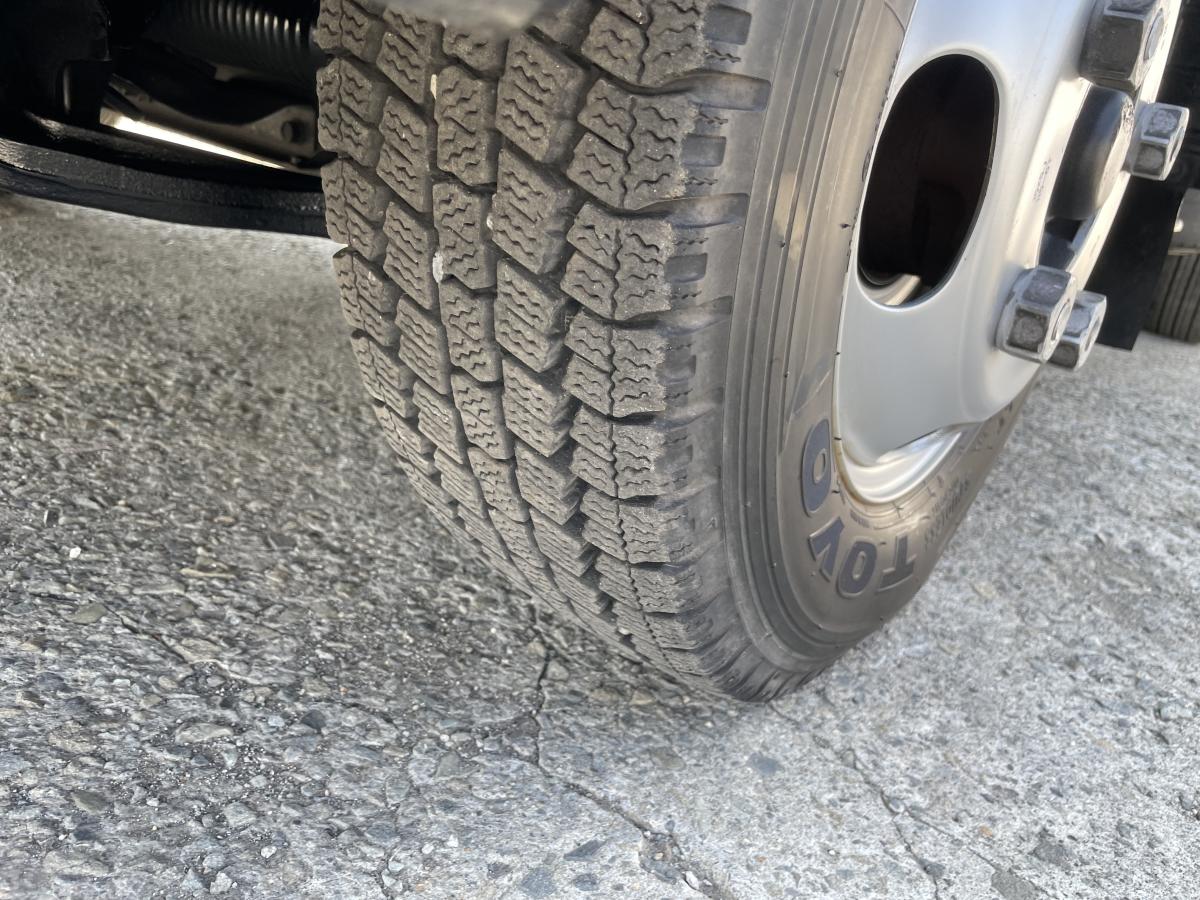 R1キャンター 2t平ボディ アルミブロック|中古トラックの販売・買取・査定のアイナビ