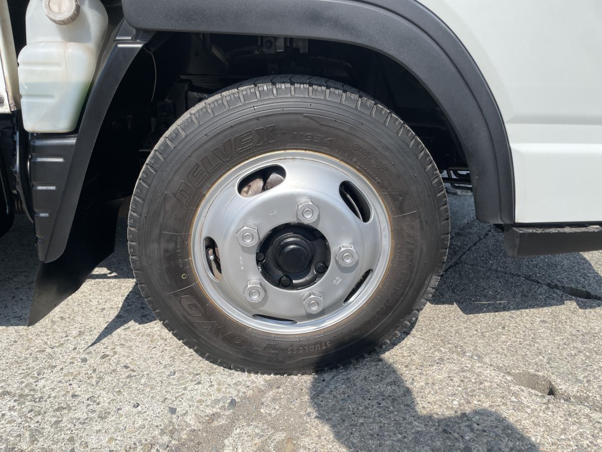 R1キャンター 2t平ボディ アルミブロック|中古トラックの販売・買取・査定のアイナビ