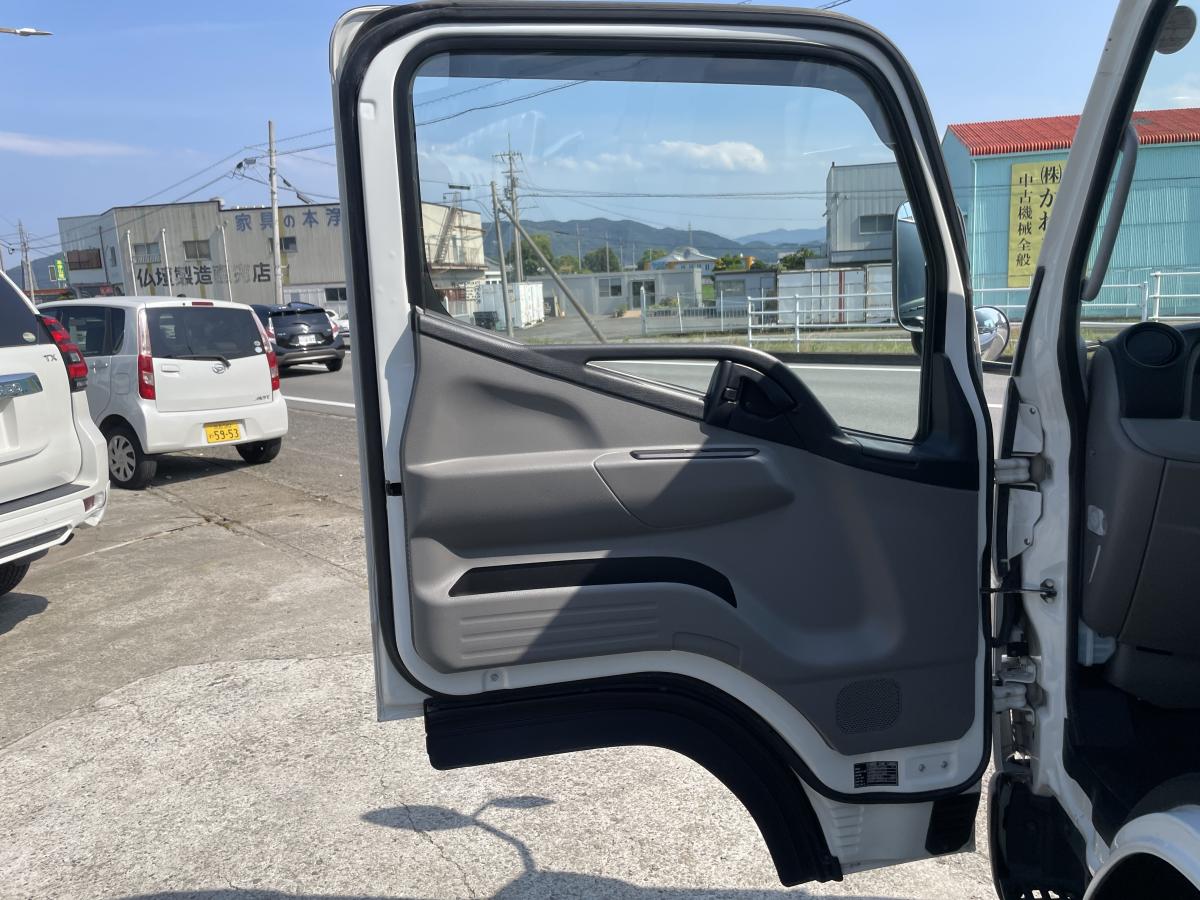 R1キャンター 2t平ボディ アルミブロック|中古トラックの販売・買取・査定のアイナビ