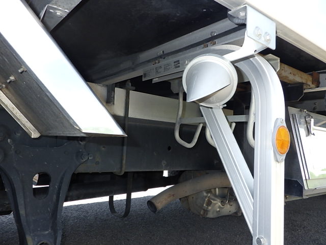 日野 平成31年式 格納ゲート付き 冷凍バン|中古トラックの販売・買取・査定のアイナビ