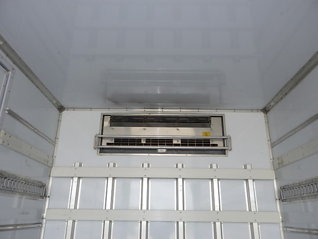 日野 平成31年式 格納ゲート付き 冷凍バン|中古トラックの販売・買取・査定のアイナビ