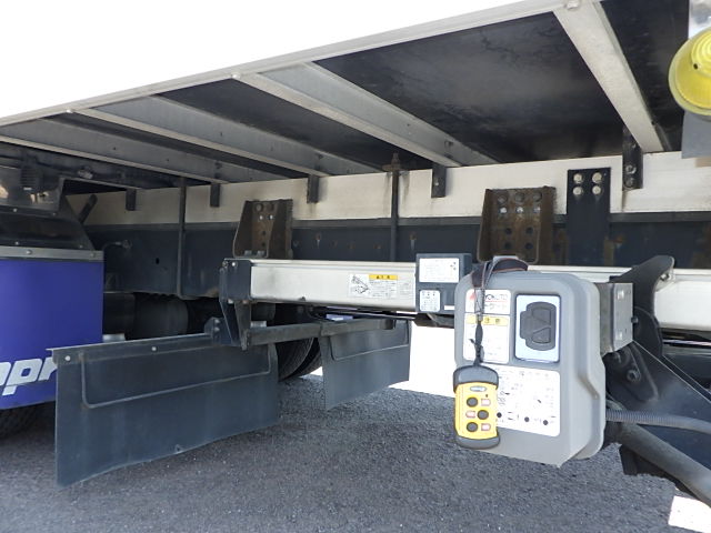 日野 平成31年式 格納ゲート付き 冷凍バン|中古トラックの販売・買取・査定のアイナビ