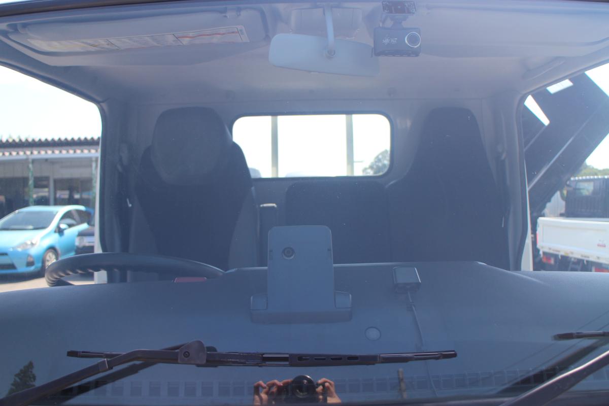 R1 キャンタ- 2トン 平ボディー オートマ 電動ミラ―|中古トラックの販売・買取・査定のアイナビ