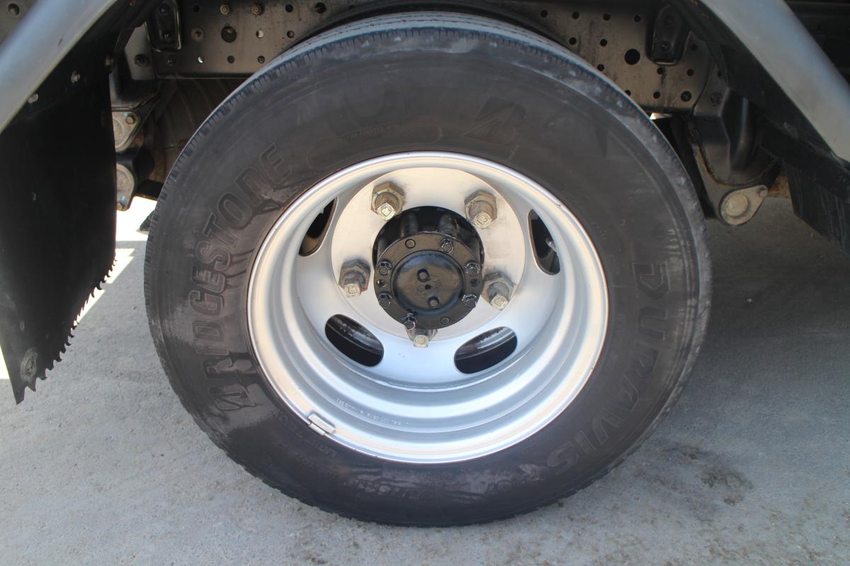 R1 キャンタ- 2トン 平ボディー オートマ 電動ミラ―|中古トラックの販売・買取・査定のアイナビ