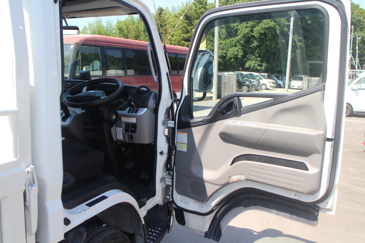 R1 キャンタ- 2トン 平ボディー オートマ 電動ミラ―|中古トラックの販売・買取・査定のアイナビ