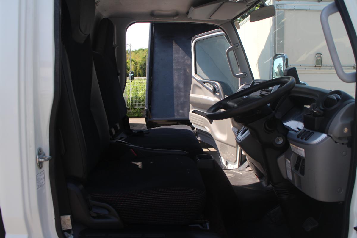 R1 キャンタ- 2トン 平ボディー オートマ 電動ミラ―|中古トラックの販売・買取・査定のアイナビ