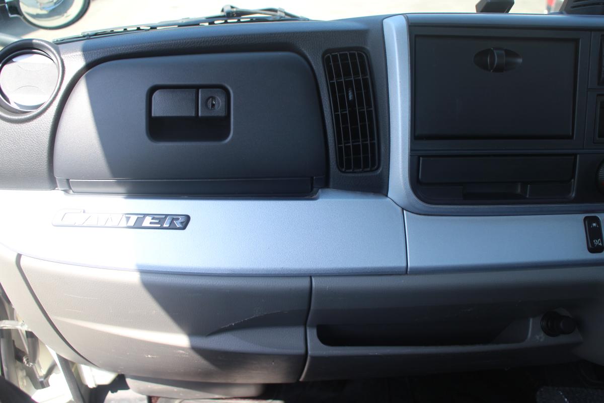 R1 キャンタ- 2トン 平ボディー オートマ 電動ミラ―|中古トラックの販売・買取・査定のアイナビ