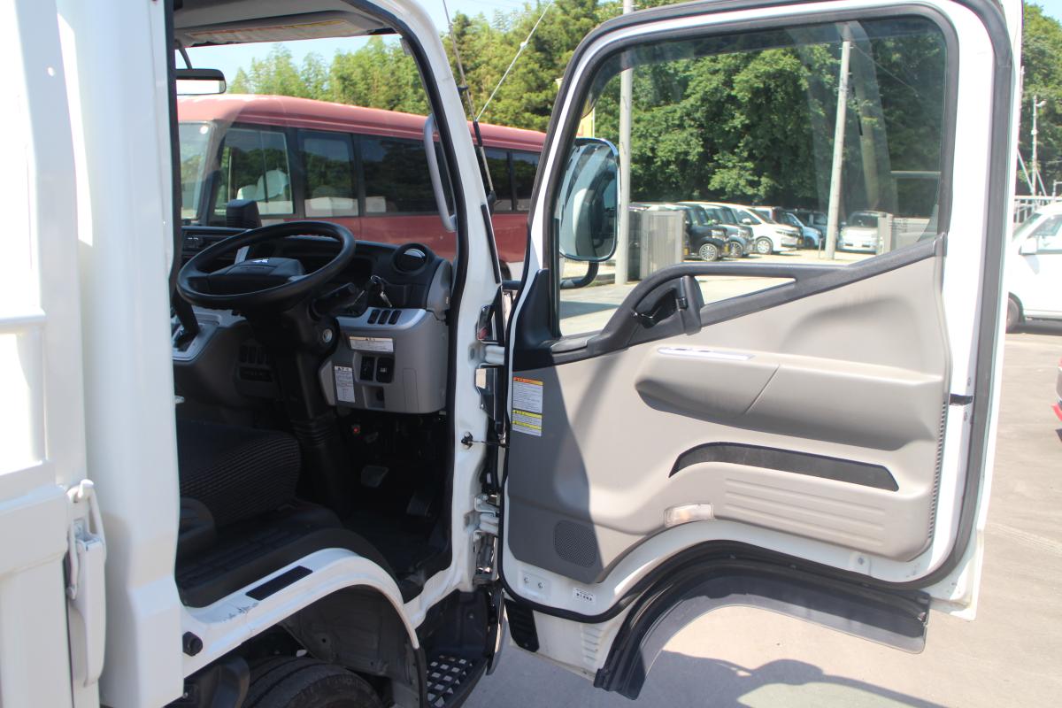 R1 キャンタ- 2トン 平ボディー オートマ 電動ミラ―|中古トラックの販売・買取・査定のアイナビ