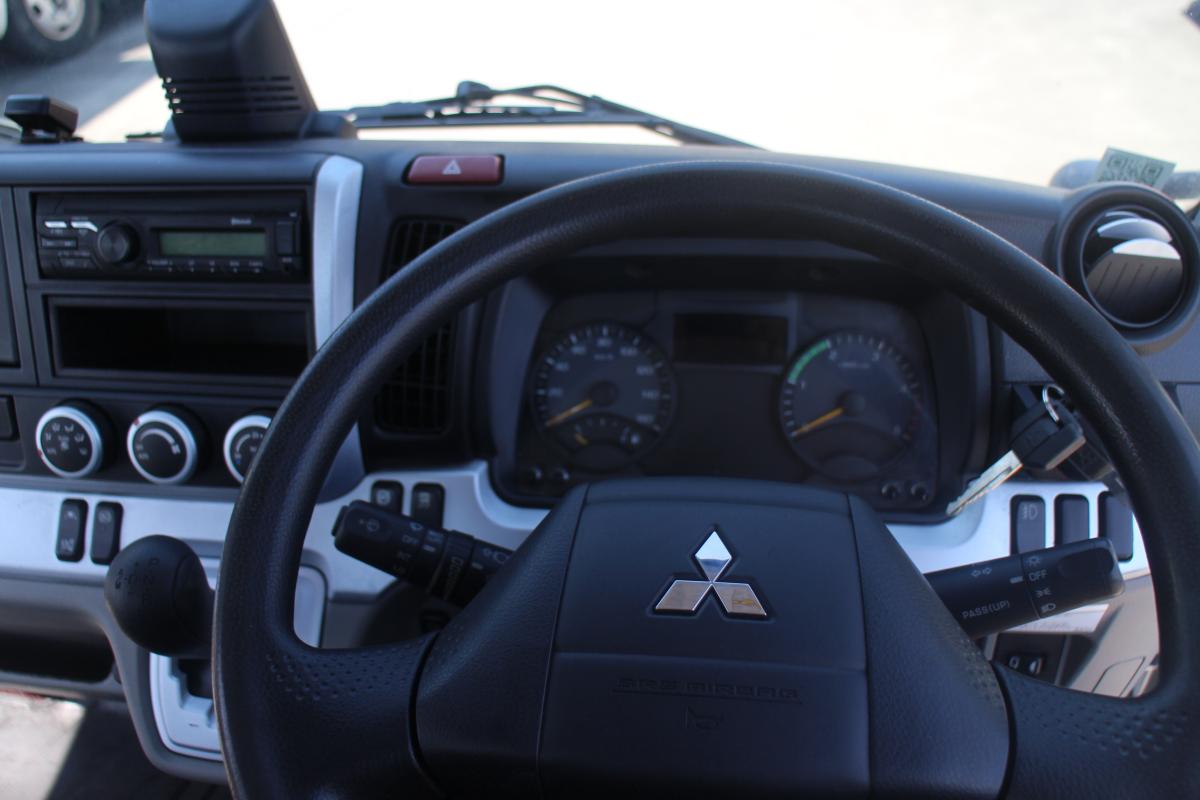 R1 キャンタ- 2トン 平ボディー オートマ 電動ミラ―|中古トラックの販売・買取・査定のアイナビ