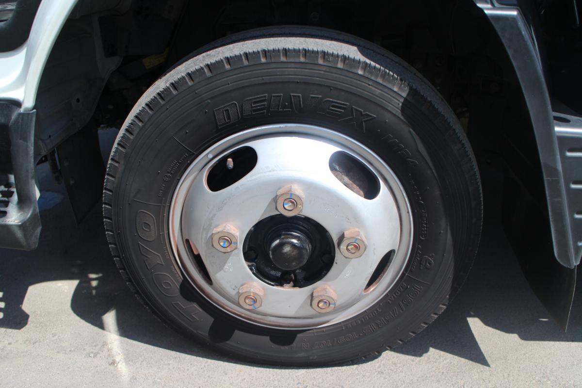 R1 キャンタ- 2トン 平ボディー オートマ 電動ミラ―|中古トラックの販売・買取・査定のアイナビ