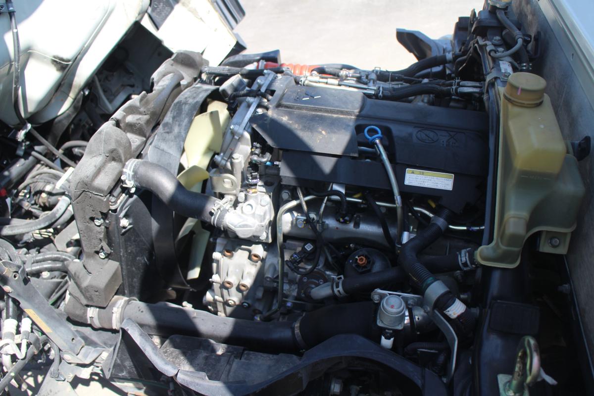 R1 キャンタ- 2トン 平ボディー オートマ 電動ミラ―|中古トラックの販売・買取・査定のアイナビ